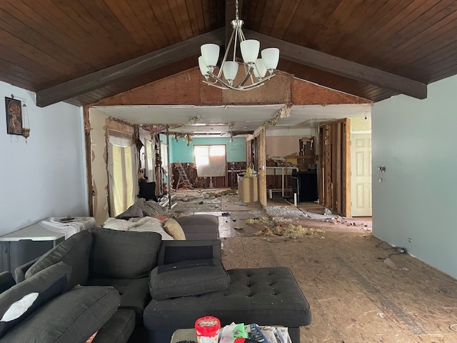 27W465 Manchester Road