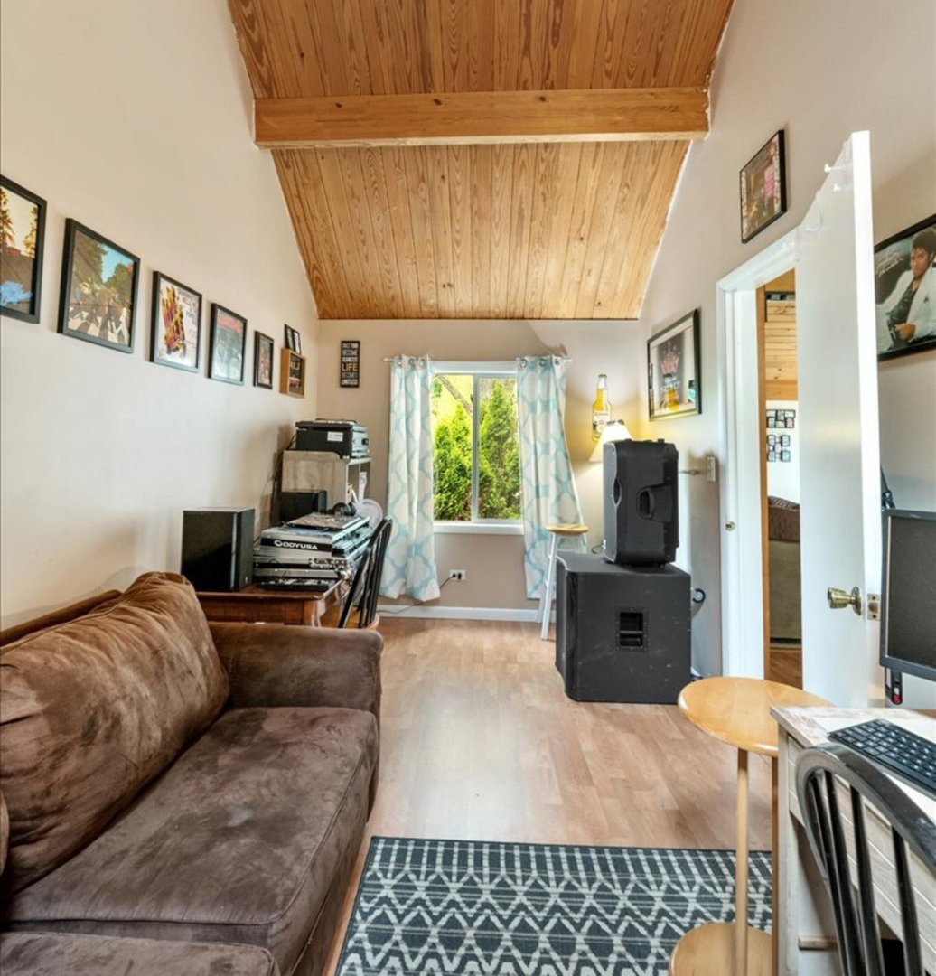 1106 Wintergreen Terrace