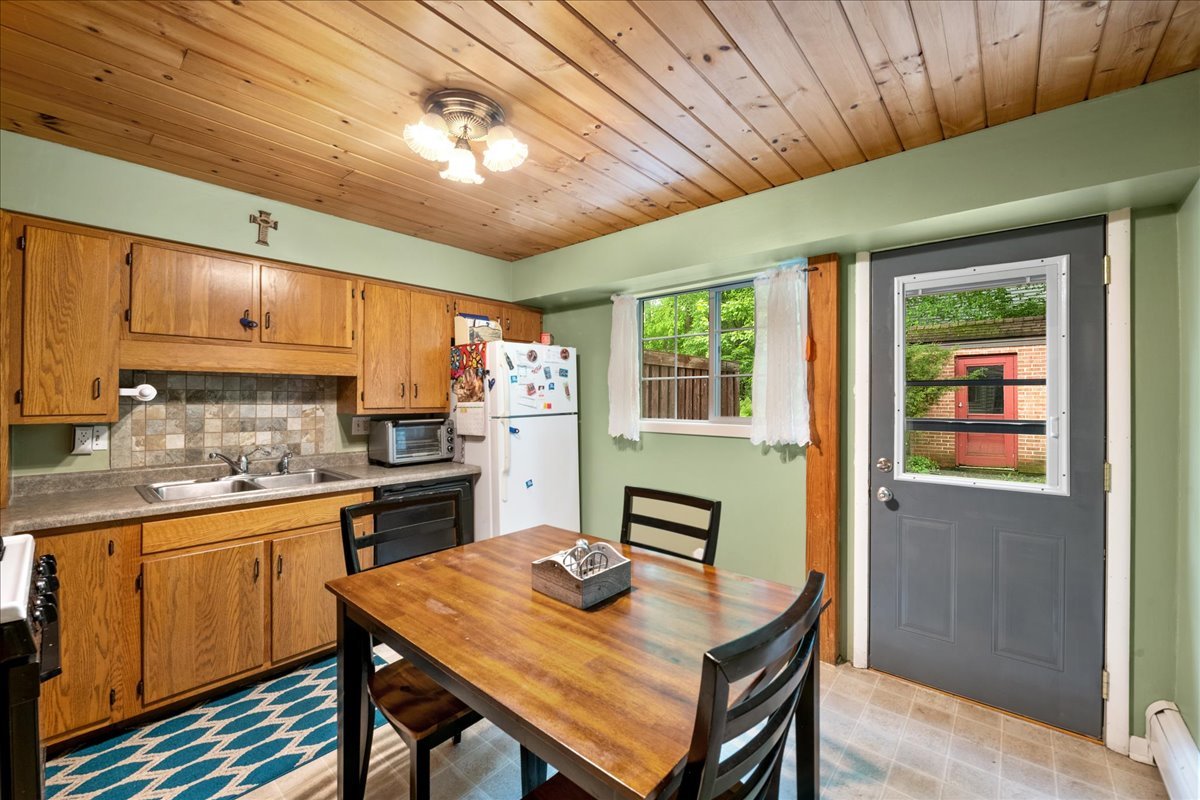 1106 Wintergreen Terrace