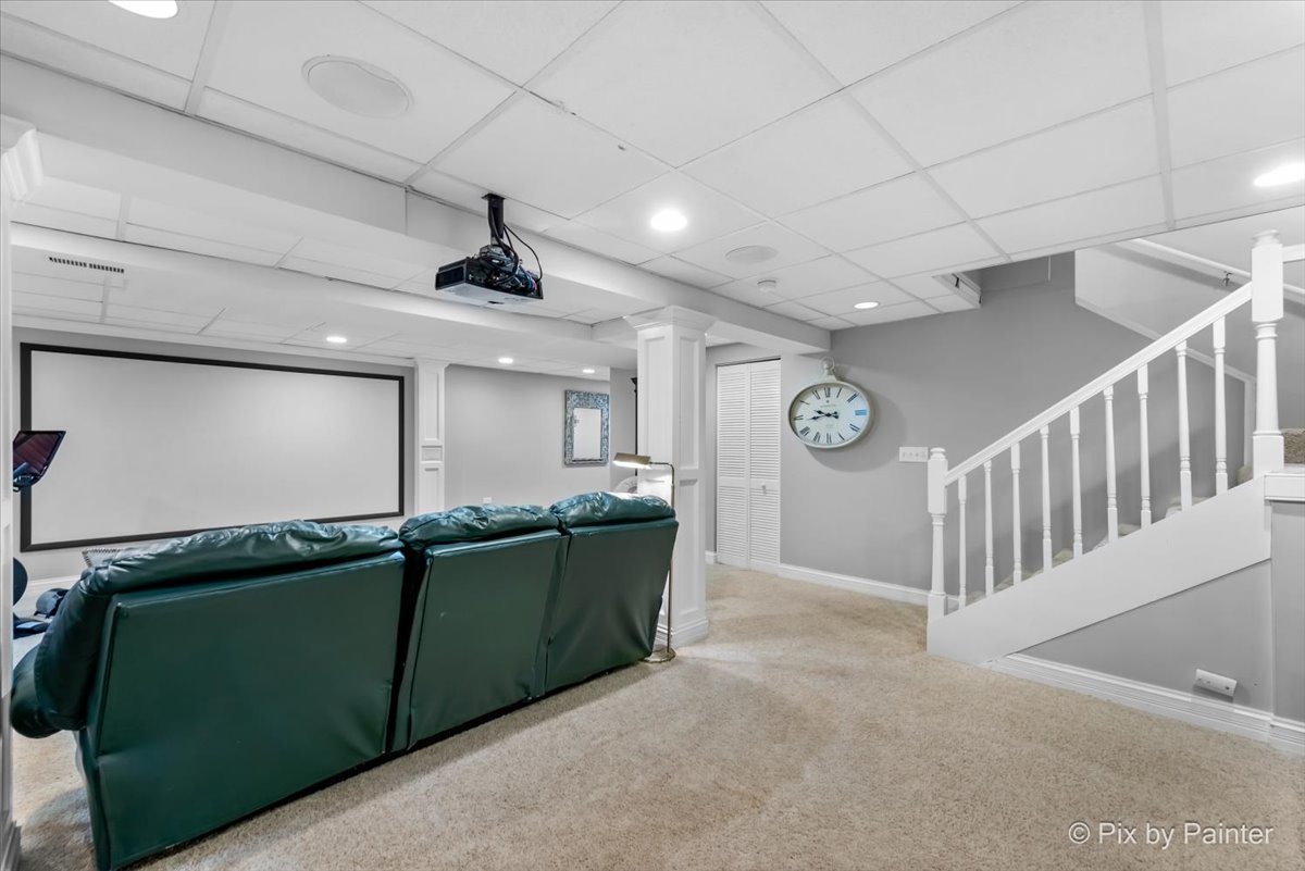 628 E Thornwood Drive