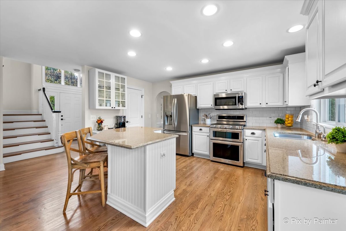 628 E Thornwood Drive