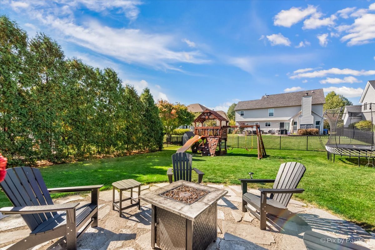 628 E Thornwood Drive