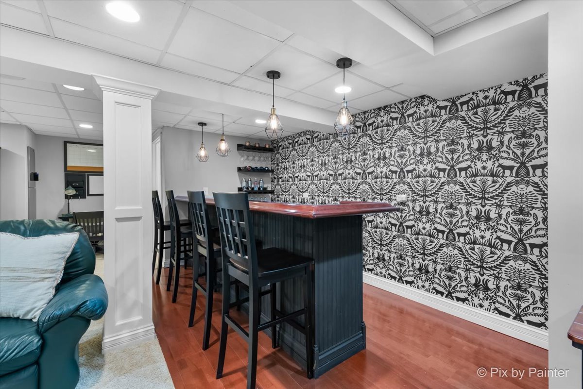 628 E Thornwood Drive