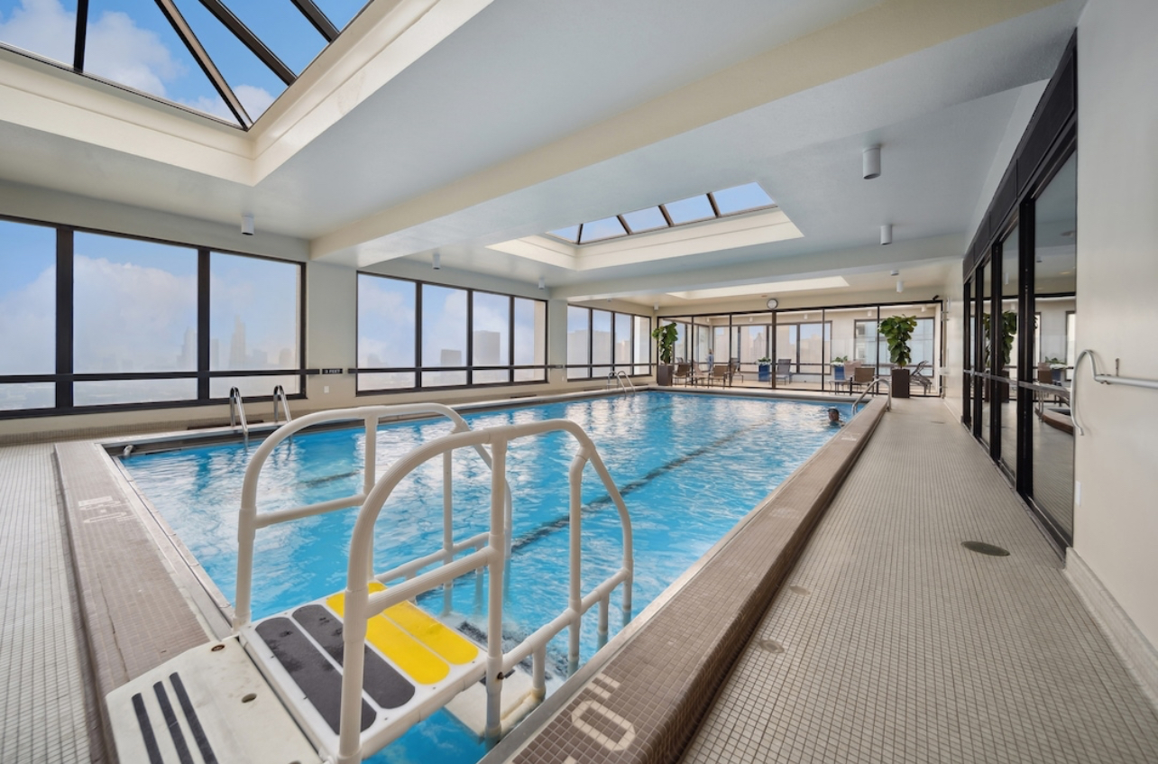 360 E RANDOLPH Street Unit: 2102