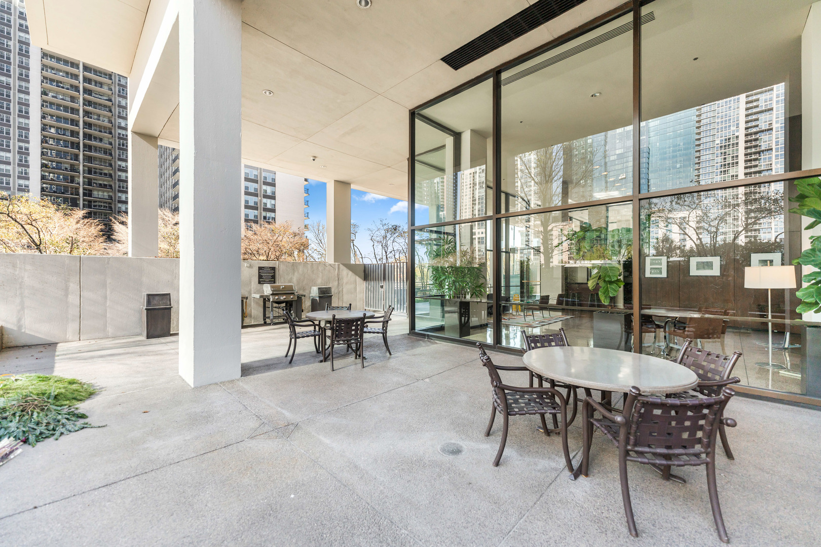 360 E RANDOLPH Street Unit: 2102