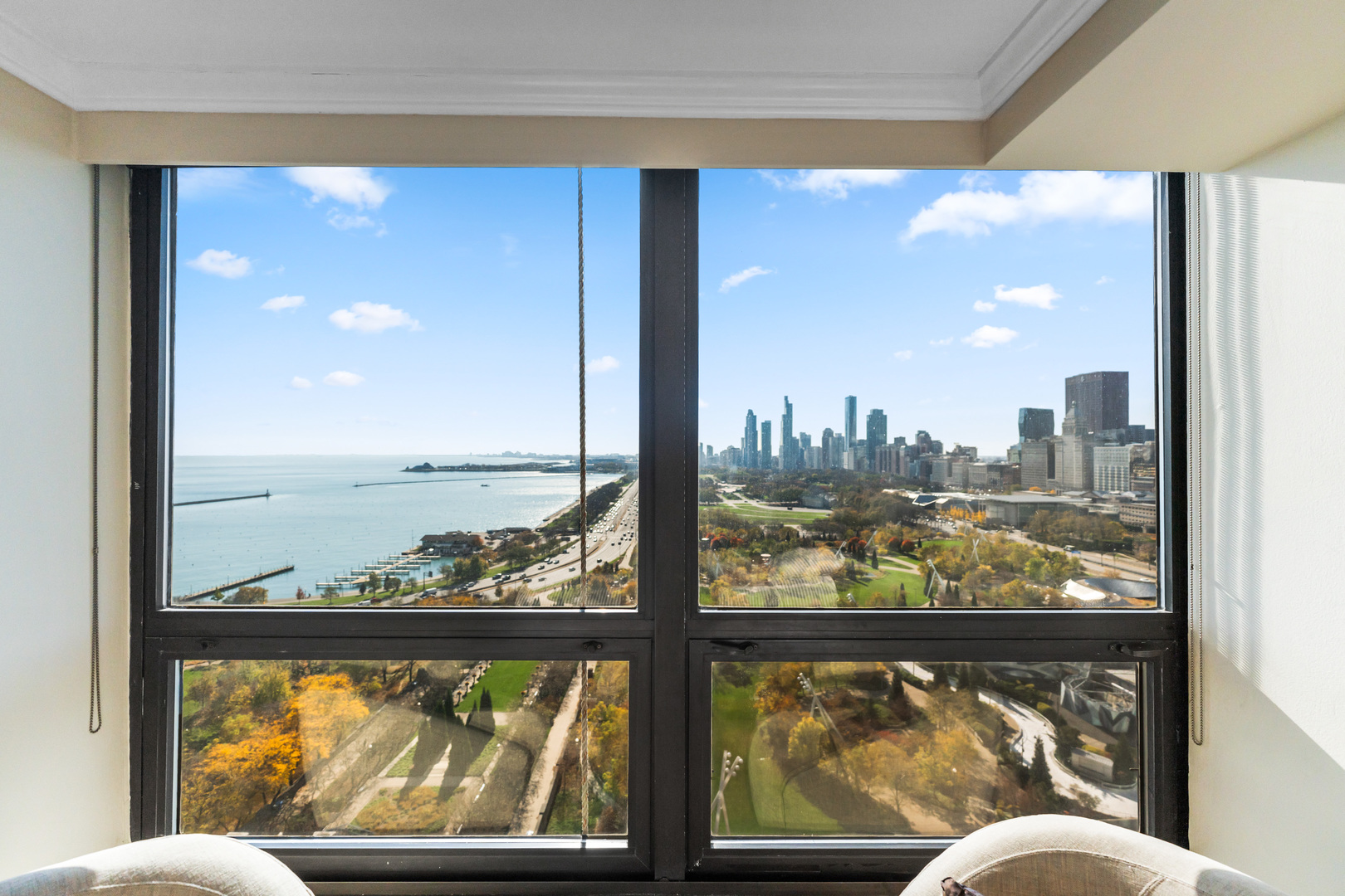 360 E RANDOLPH Street Unit: 2102