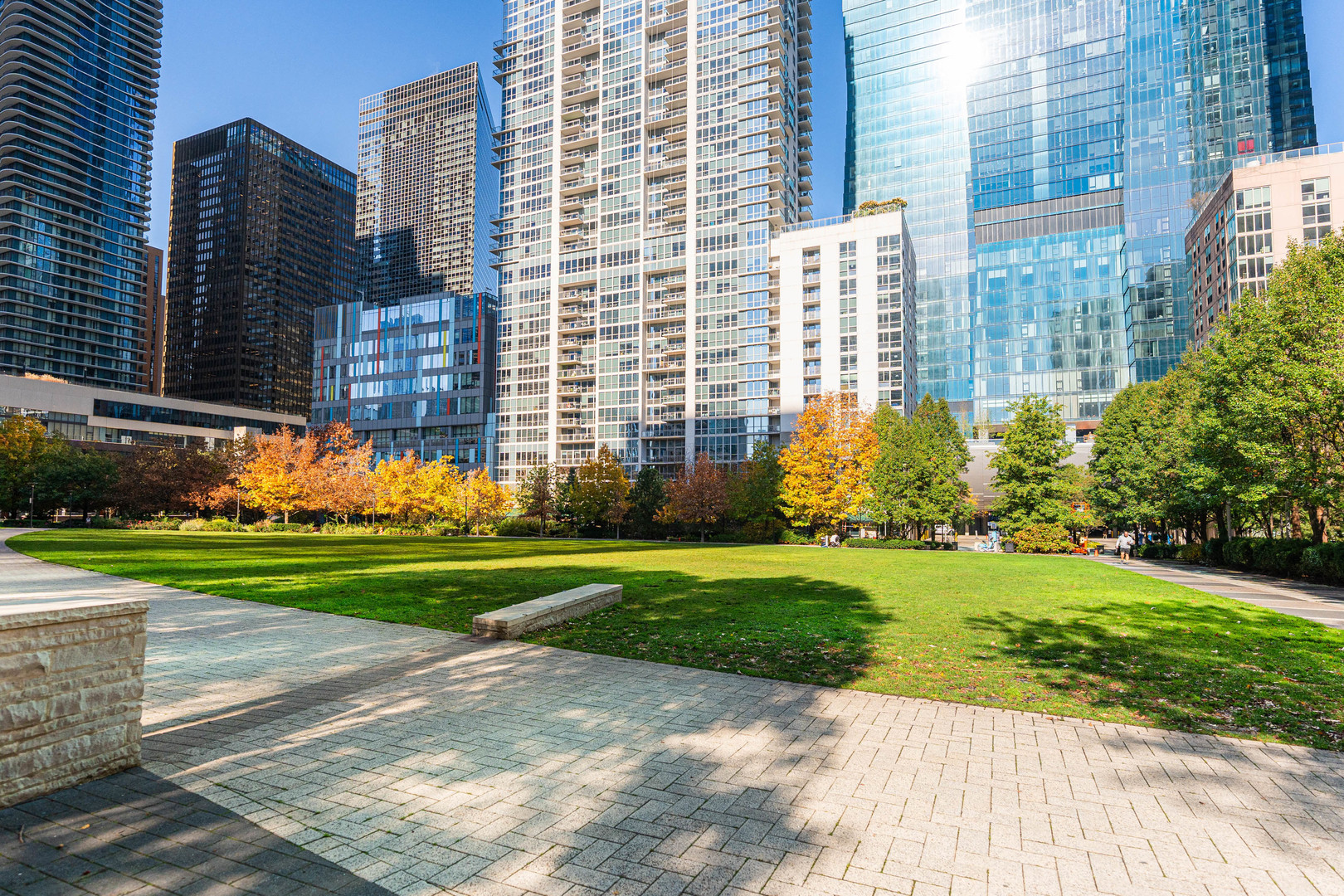 360 E RANDOLPH Street Unit: 2102