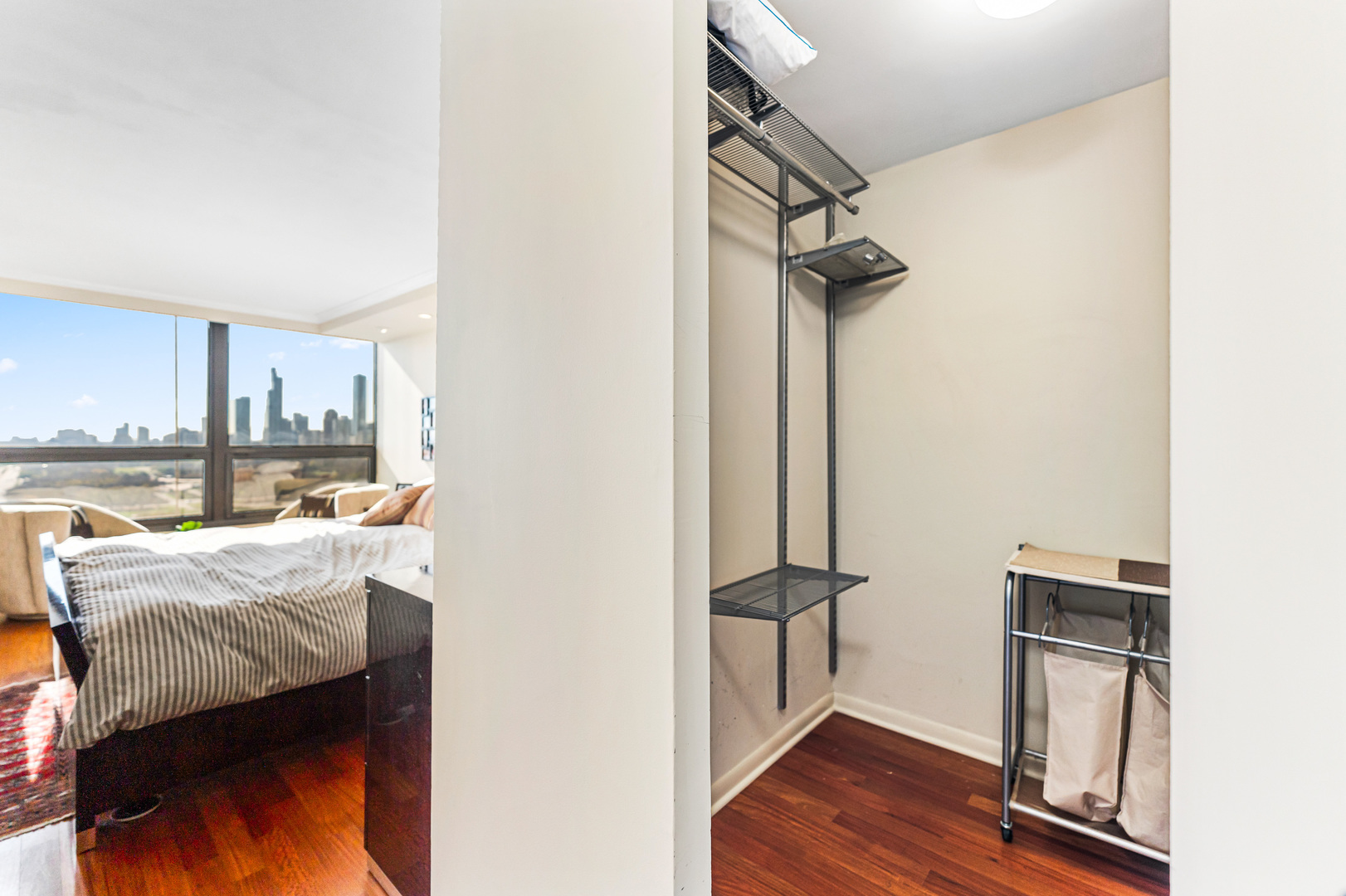 360 E RANDOLPH Street Unit: 2102