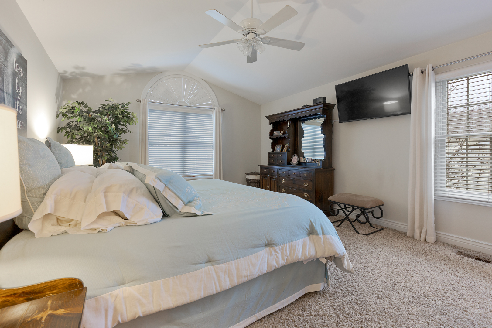 948 Hill Crest Drive