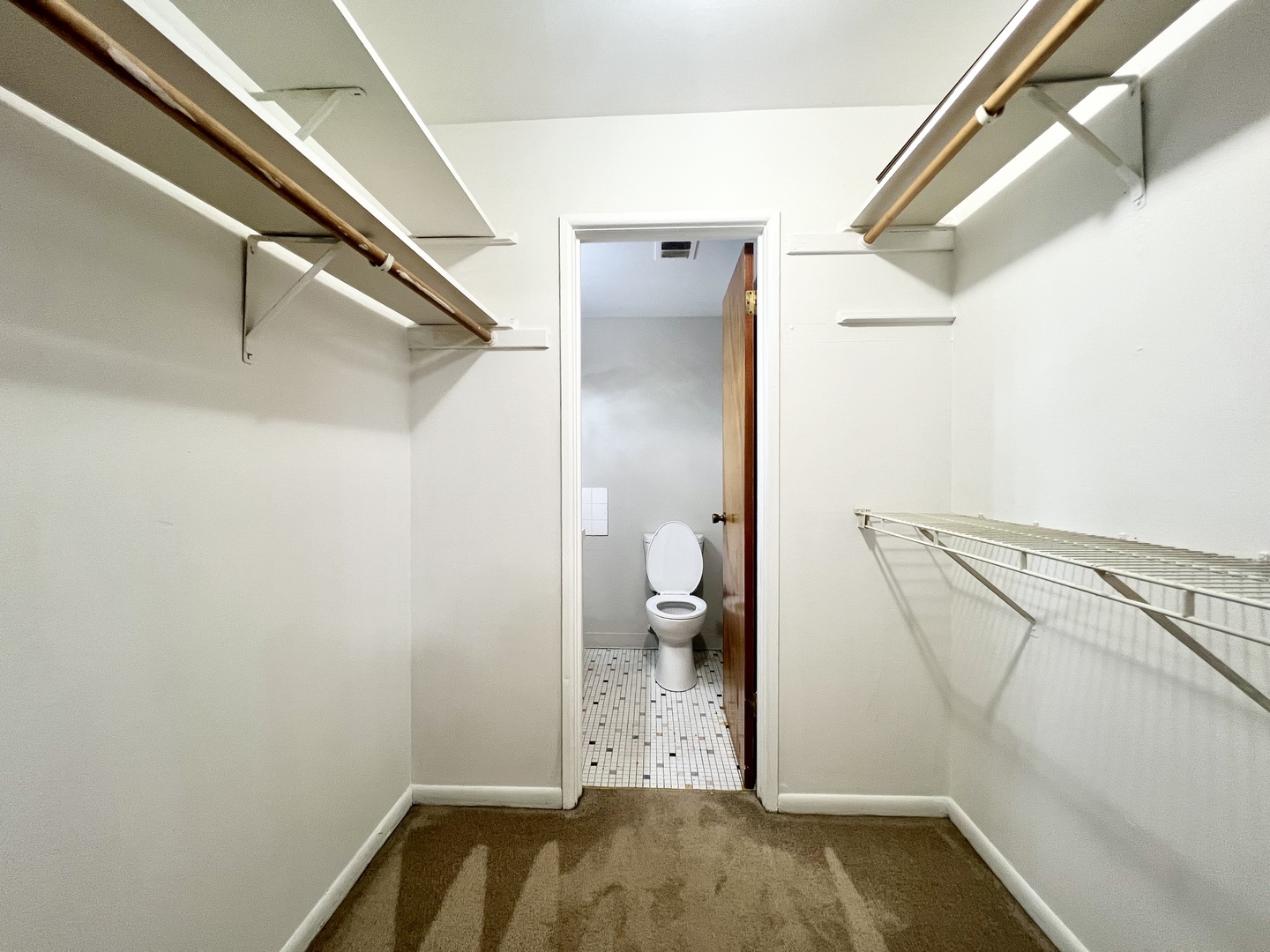 9720 S PULASKI Road Unit: 209