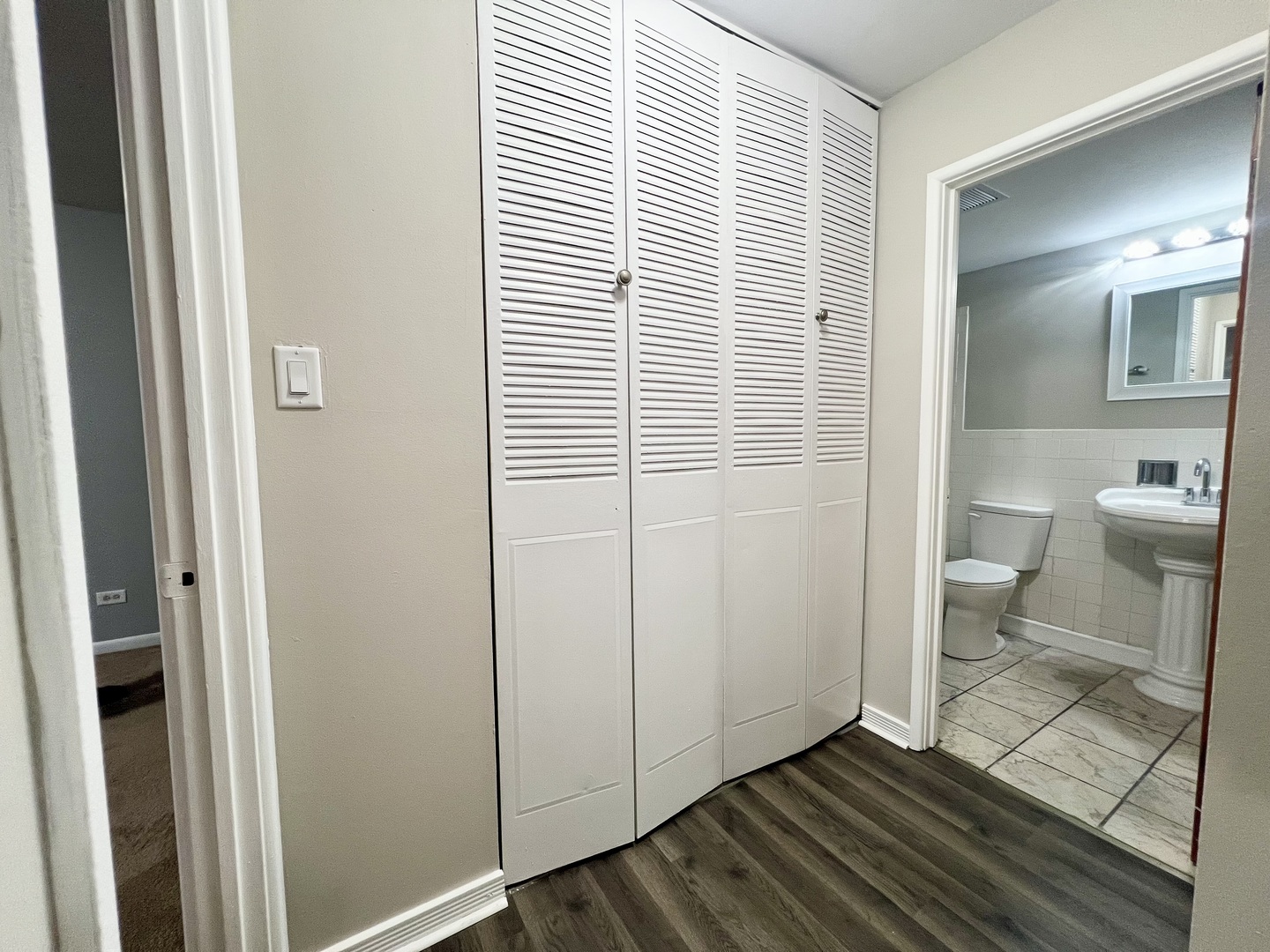 9720 S PULASKI Road Unit: 209