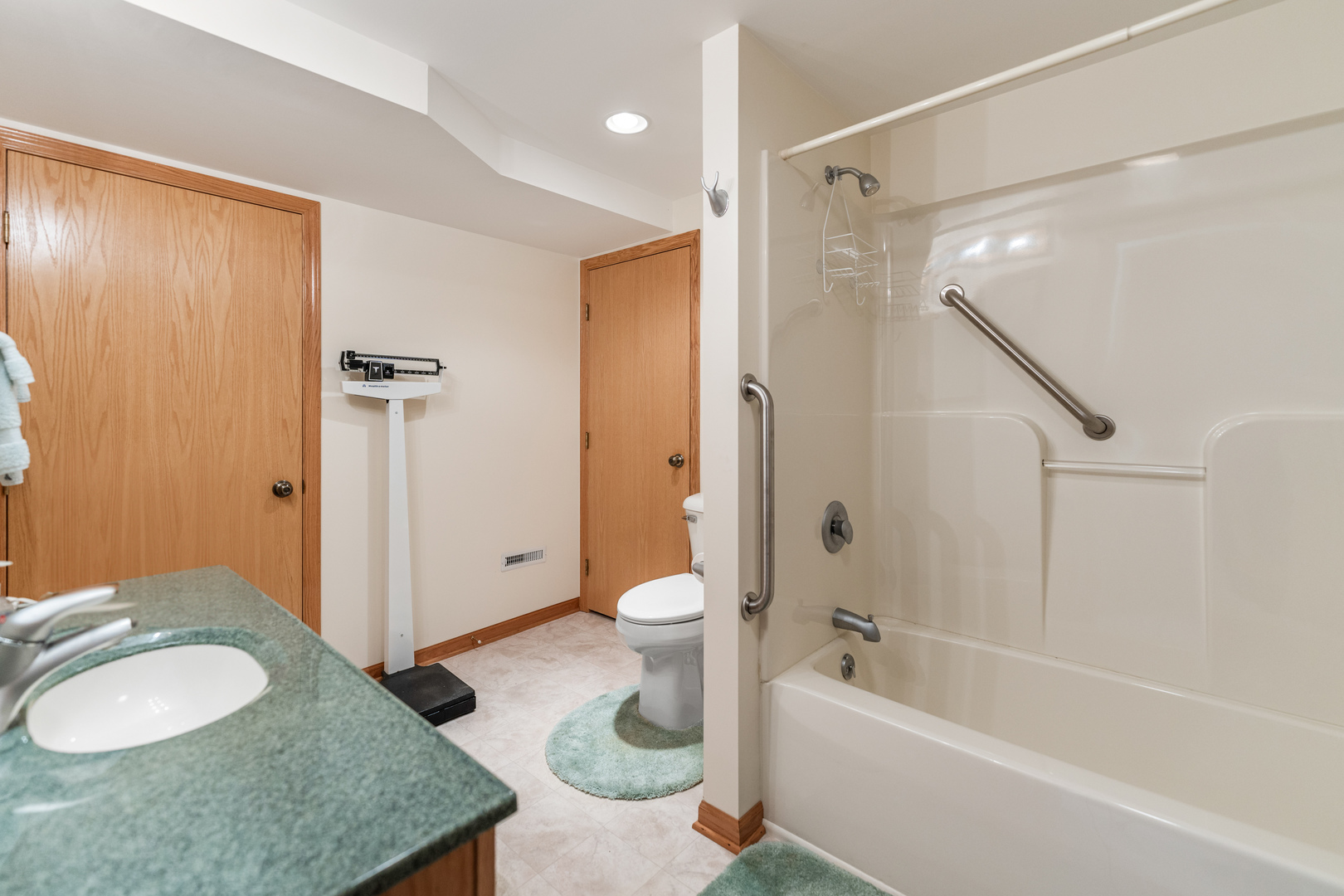 1456 Adrienne Circle