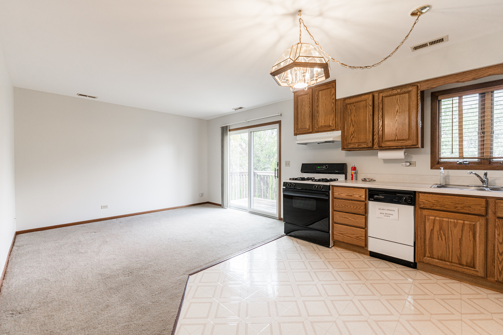 950 Dearborn Circle