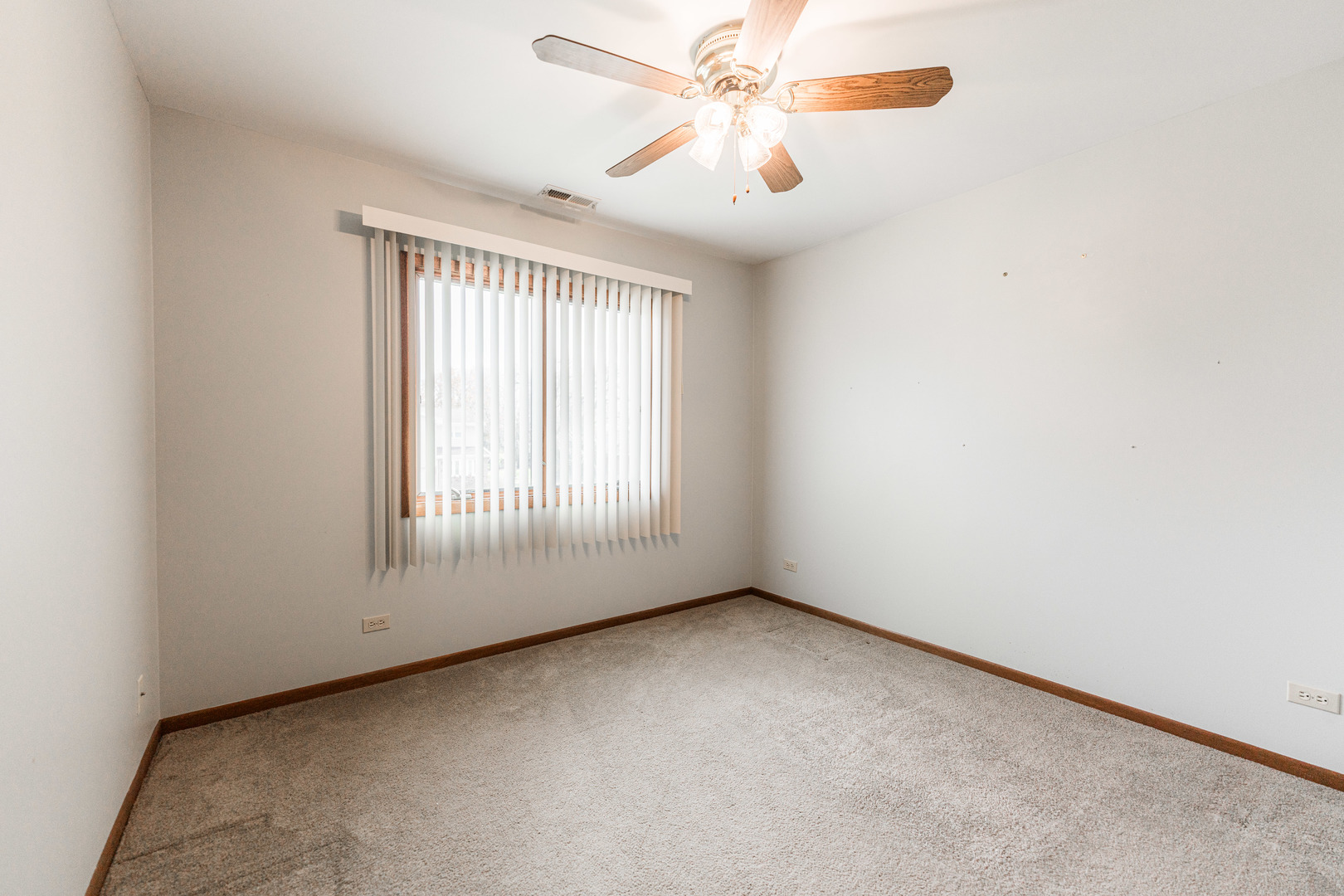 950 Dearborn Circle