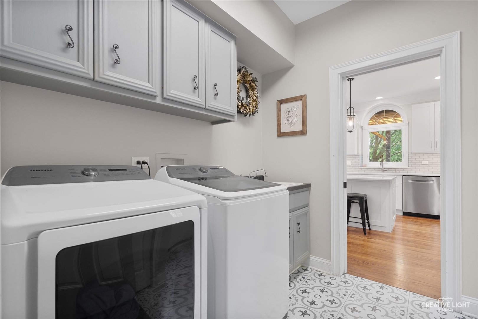 4N426 Robert Penn Warren Cove