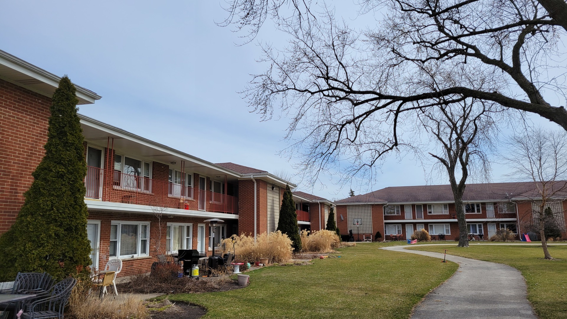 1107 Holiday Lane Unit: 13