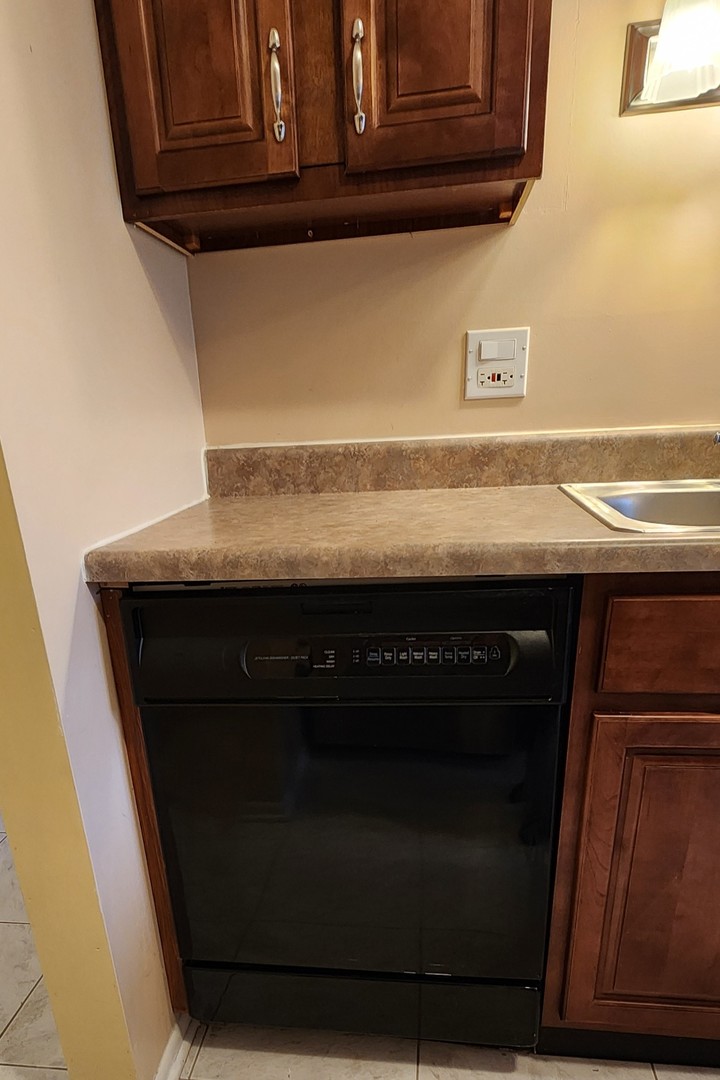 1253 Williamsburg Drive Unit: D1