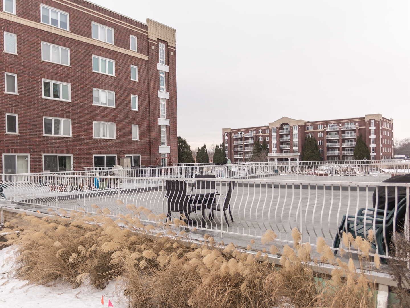 7041 W Touhy Avenue Unit: 202