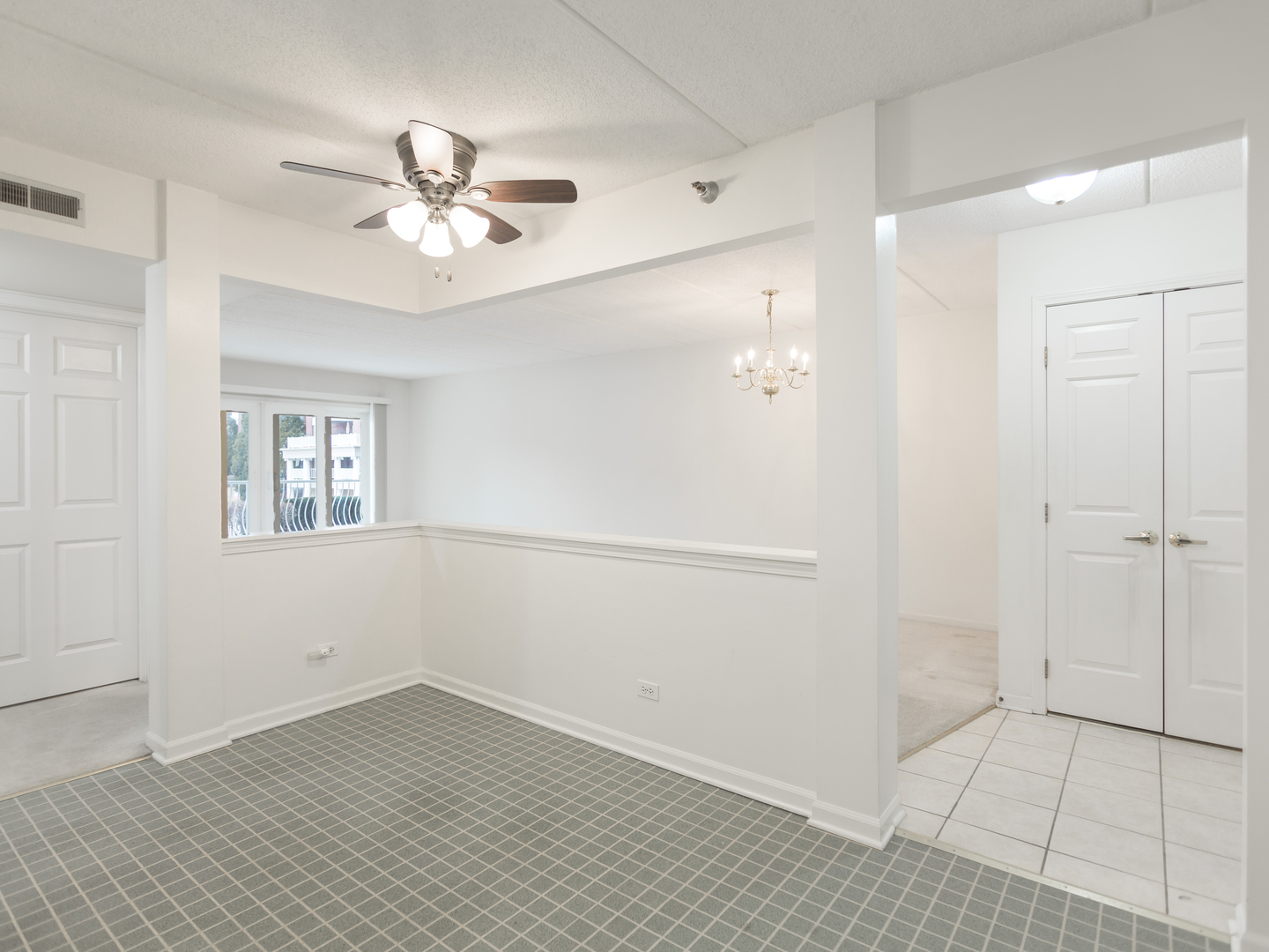 7041 W Touhy Avenue Unit: 202