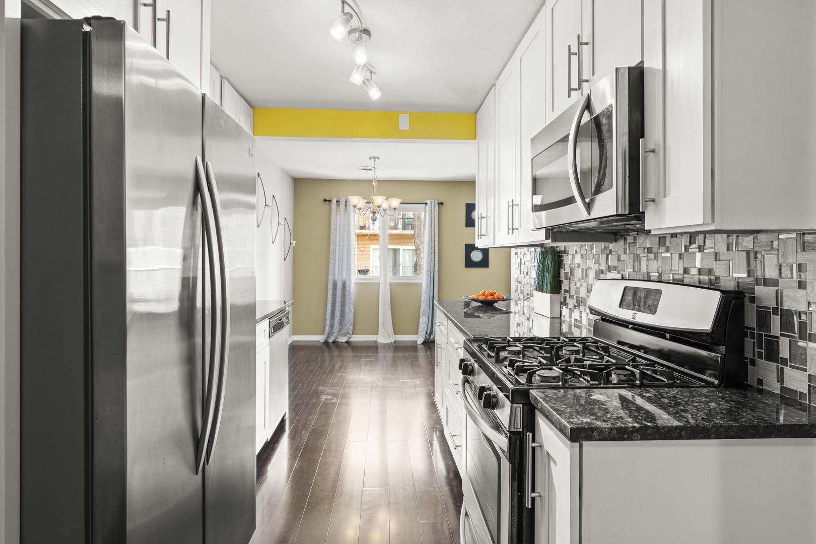 9621 S Karlov Avenue Unit: 204