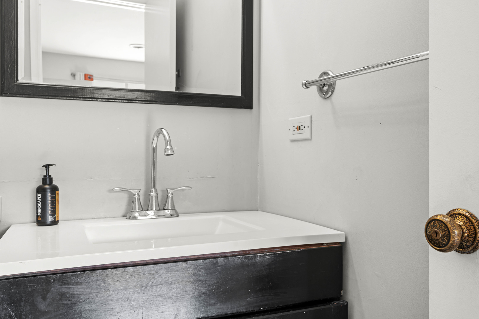 9621 S Karlov Avenue Unit: 204