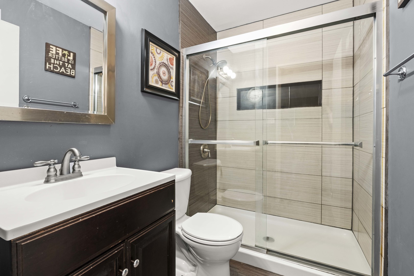 9621 S Karlov Avenue Unit: 204