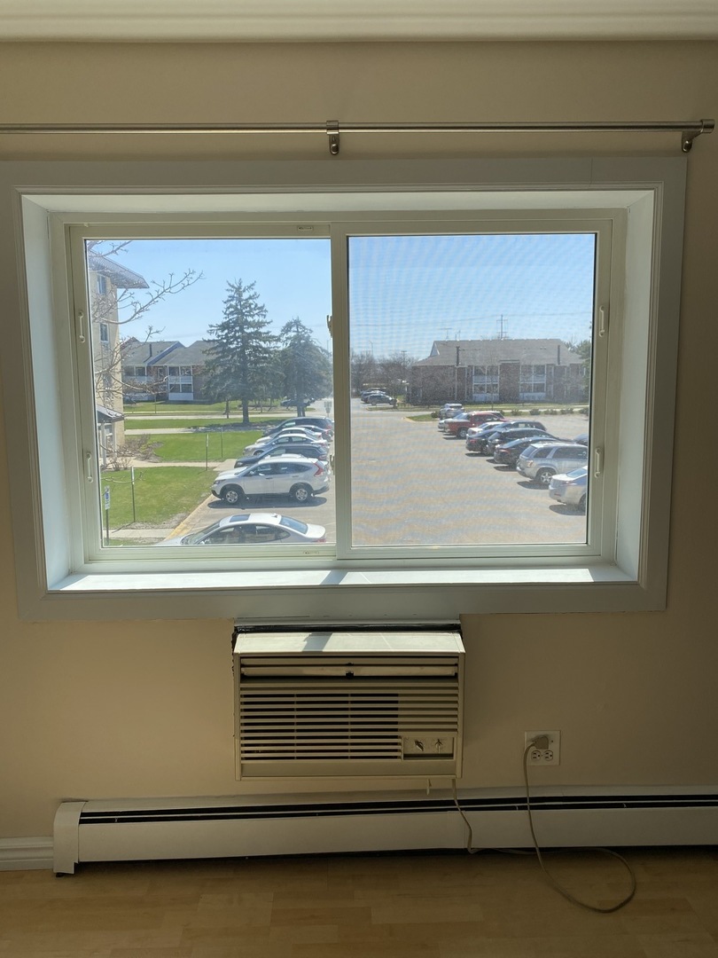 2218 S Goebbert Road Unit: 290