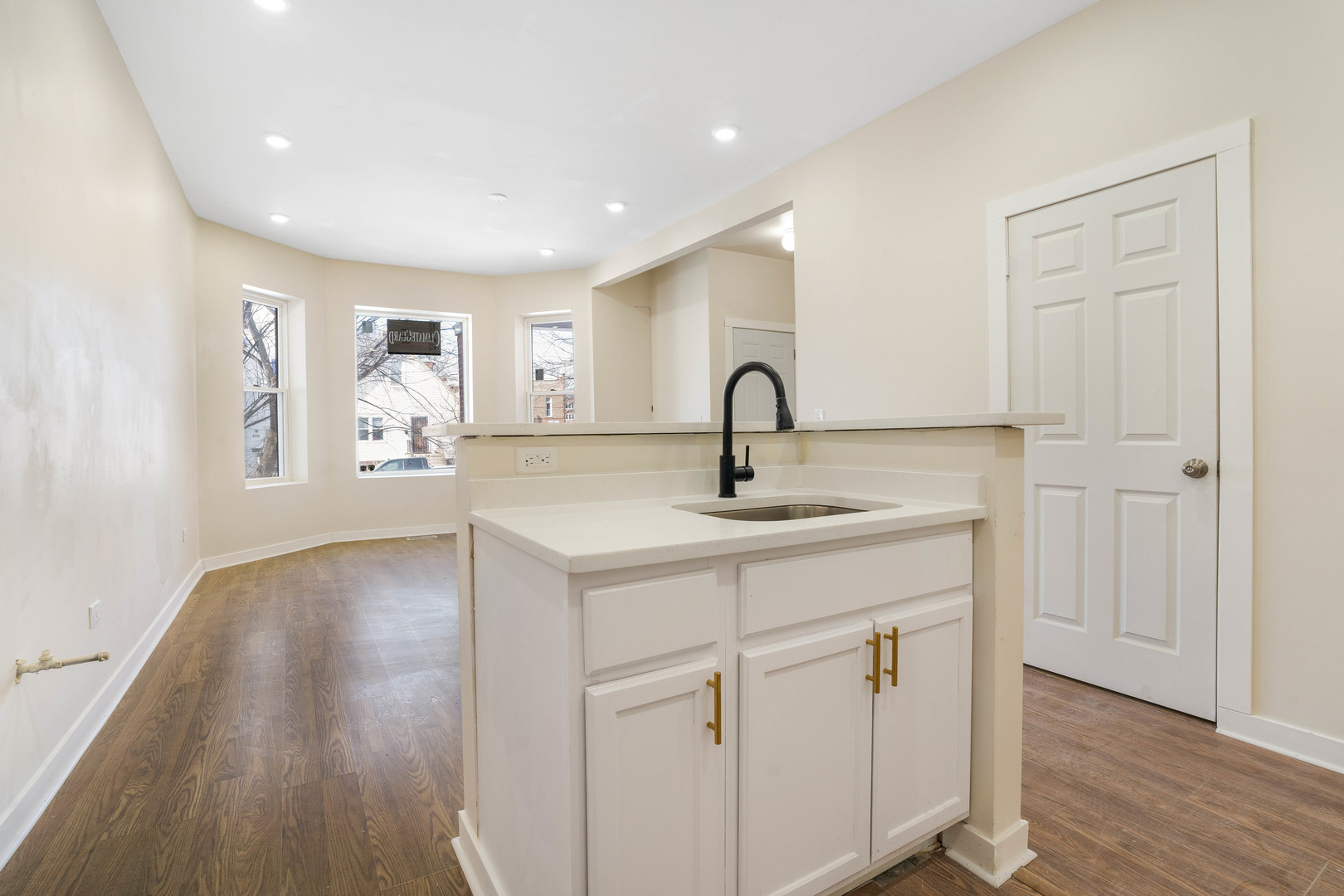 6709 S Carpenter Street