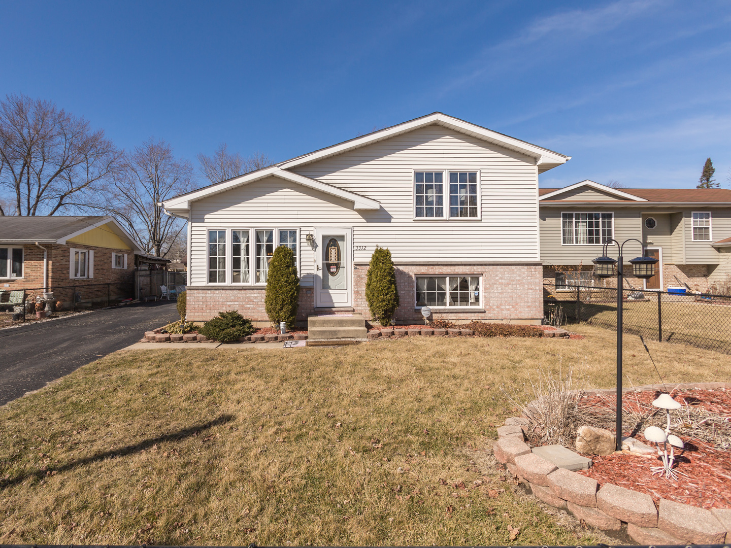 3312 Gilboa Avenue