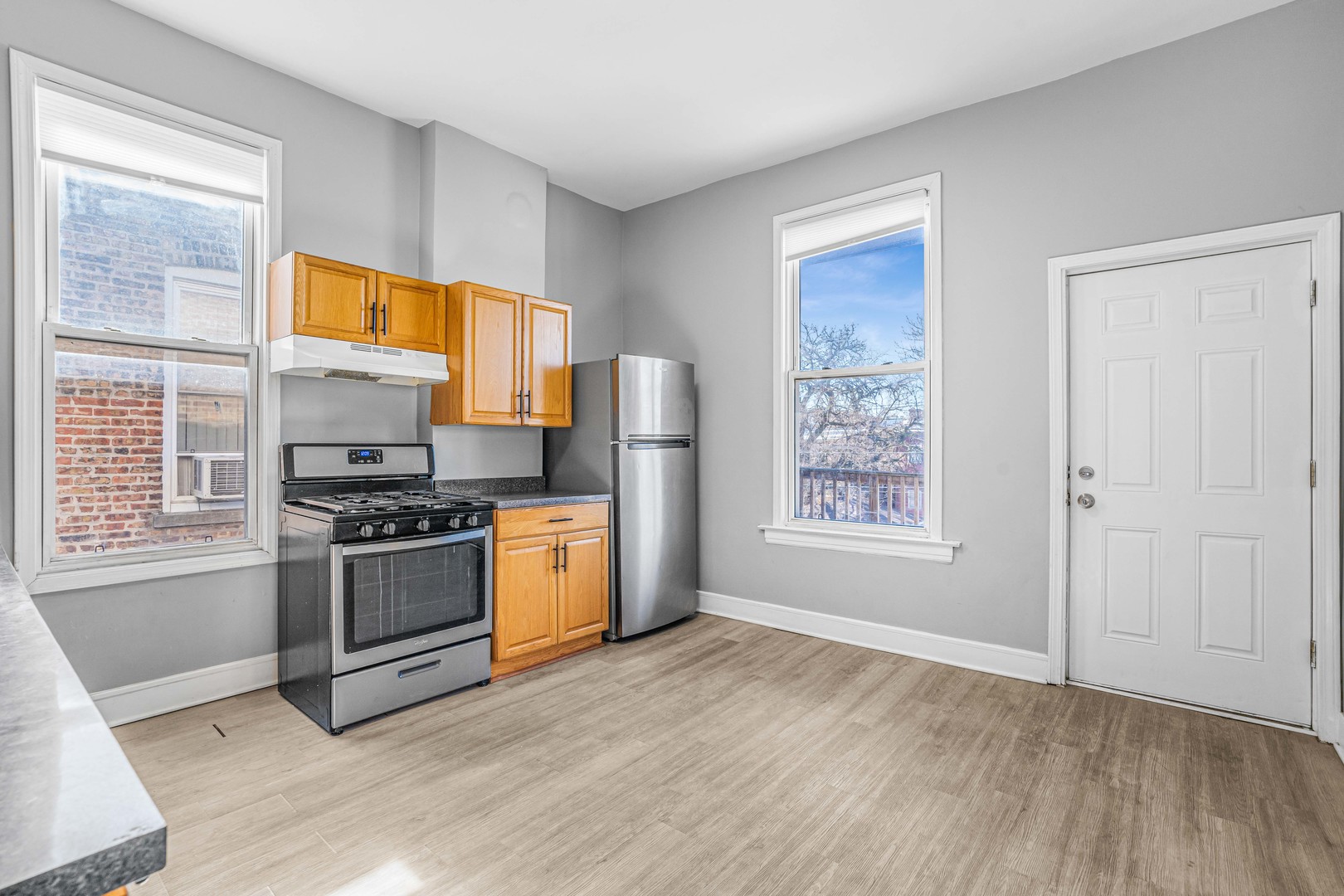 2104 S Springfield Avenue Unit: 2