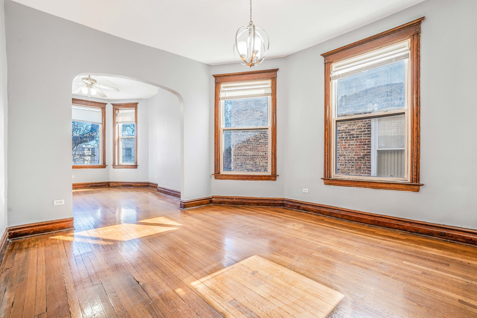 2104 S Springfield Avenue Unit: 2