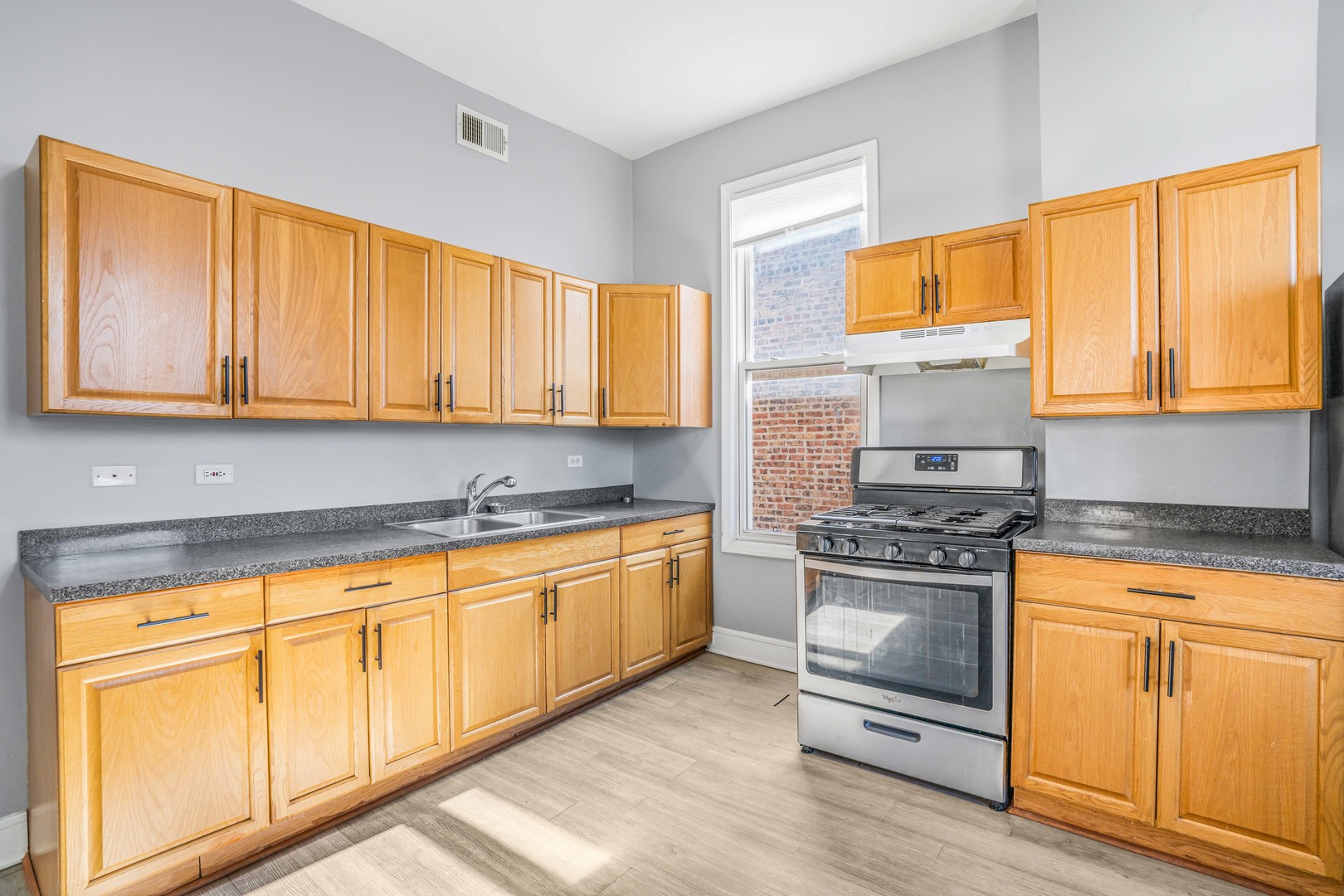 2104 S Springfield Avenue Unit: 2