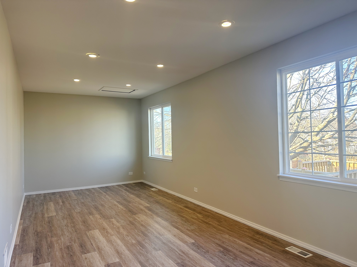 121 S Annandale Drive