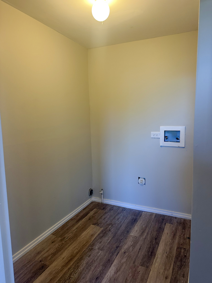 121 S Annandale Drive