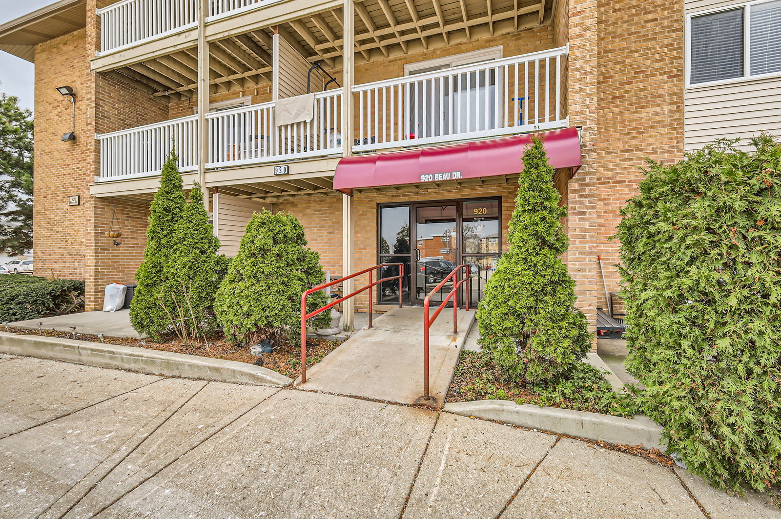 920 Beau Drive Unit: 108