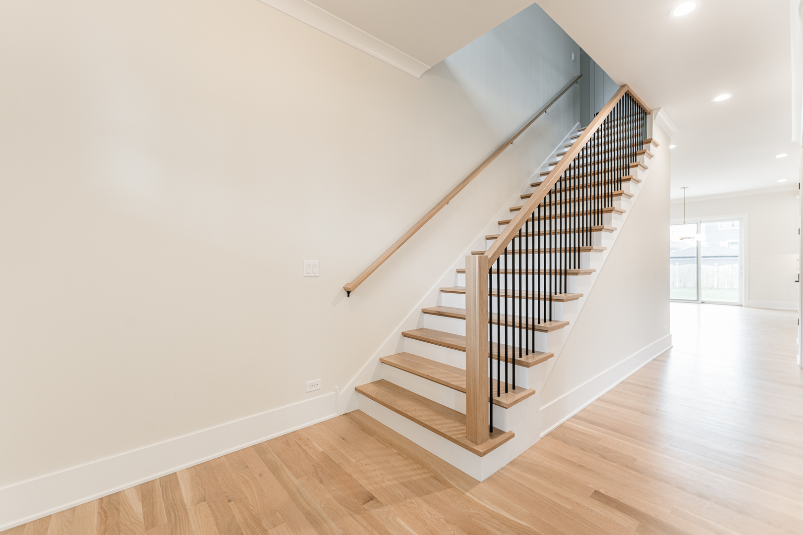 162 E Hale Street