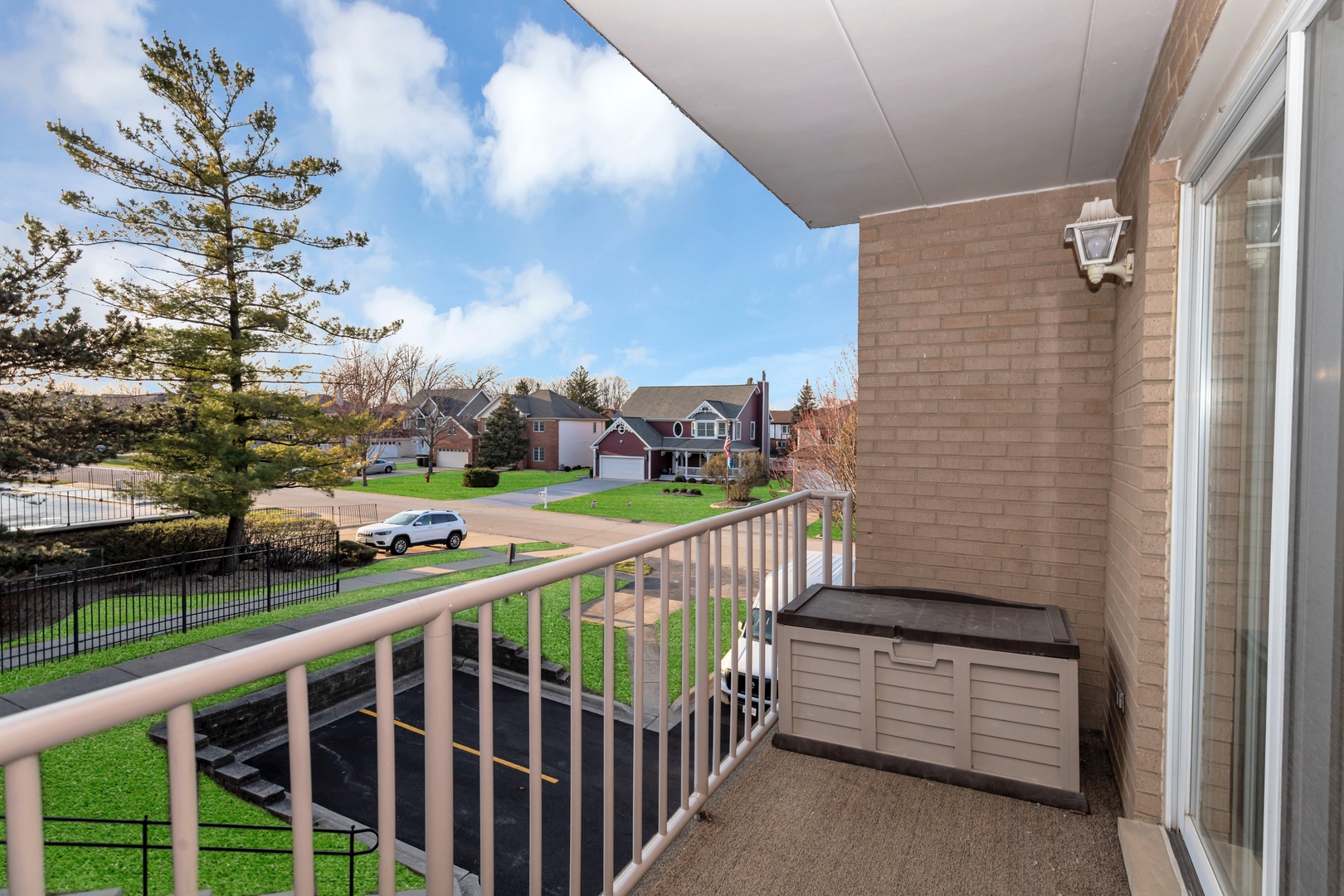 480 E Montrose Avenue Unit: 209