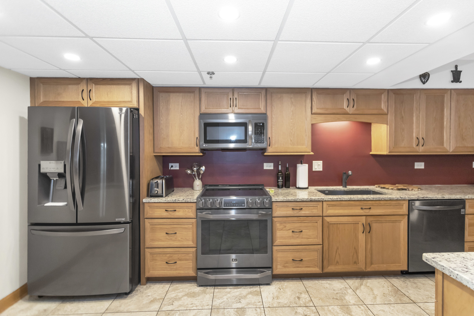 480 E Montrose Avenue Unit: 209