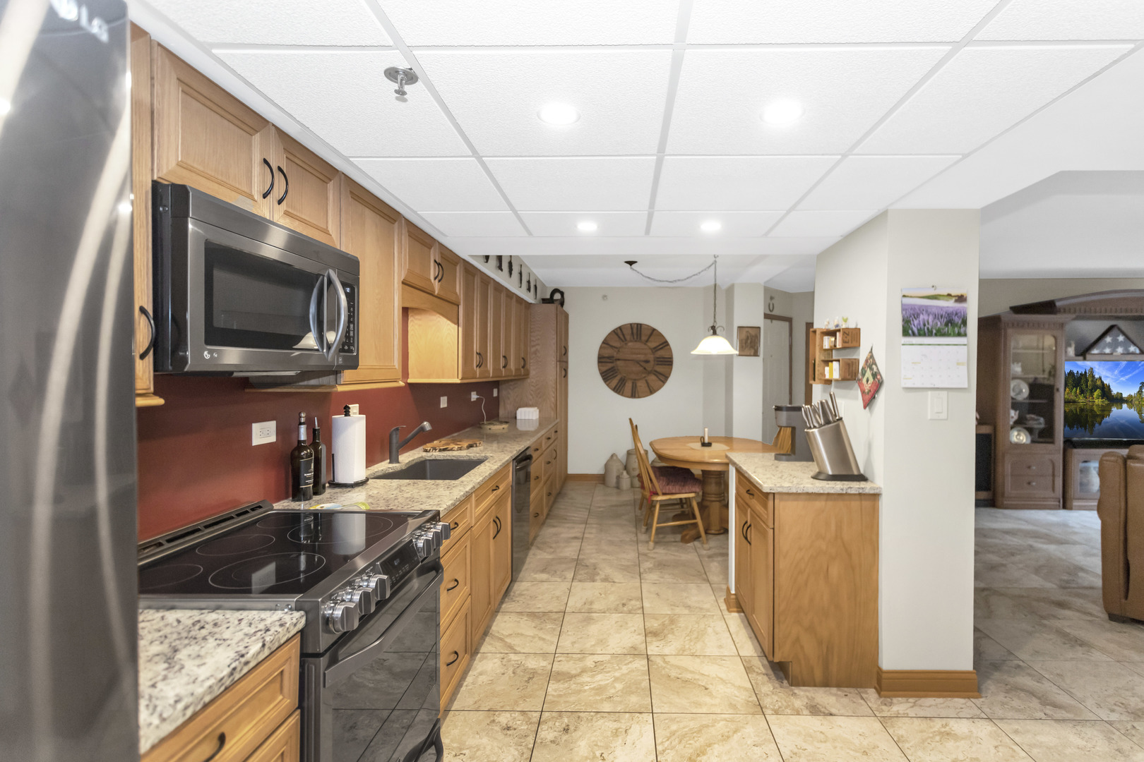 480 E Montrose Avenue Unit: 209