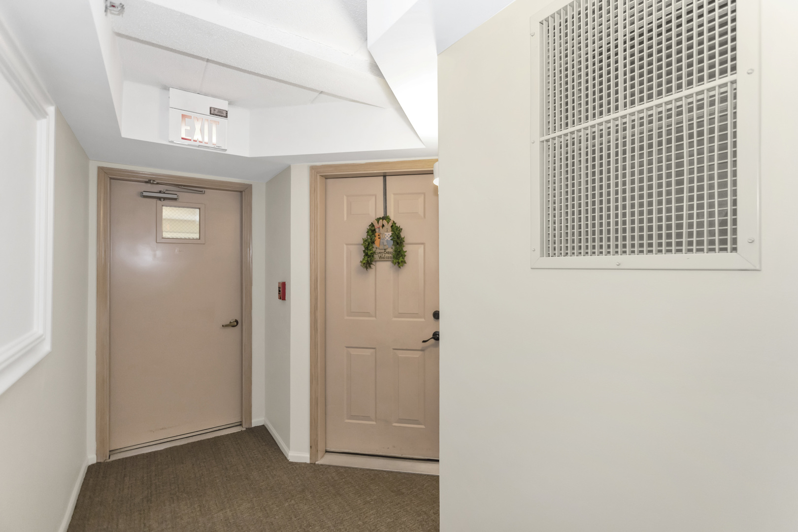 480 E Montrose Avenue Unit: 209