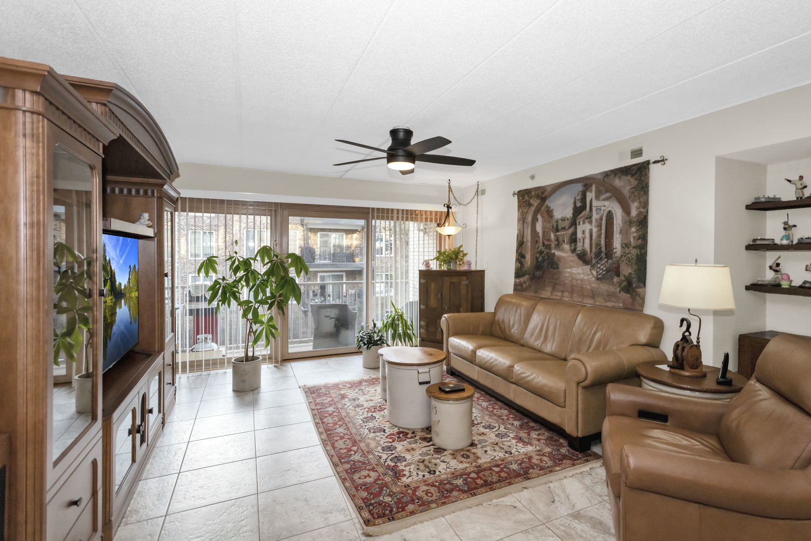 480 E Montrose Avenue Unit: 209