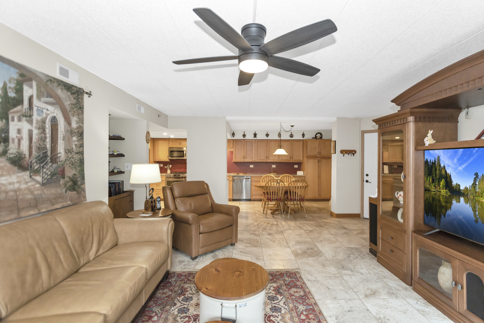 480 E Montrose Avenue Unit: 209