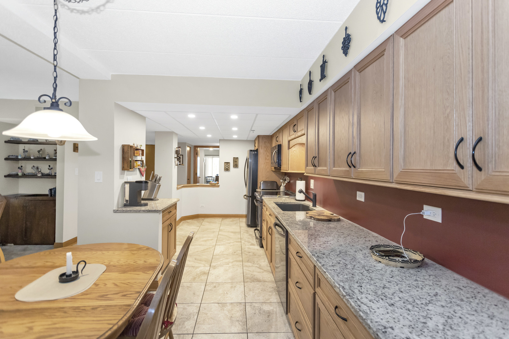 480 E Montrose Avenue Unit: 209