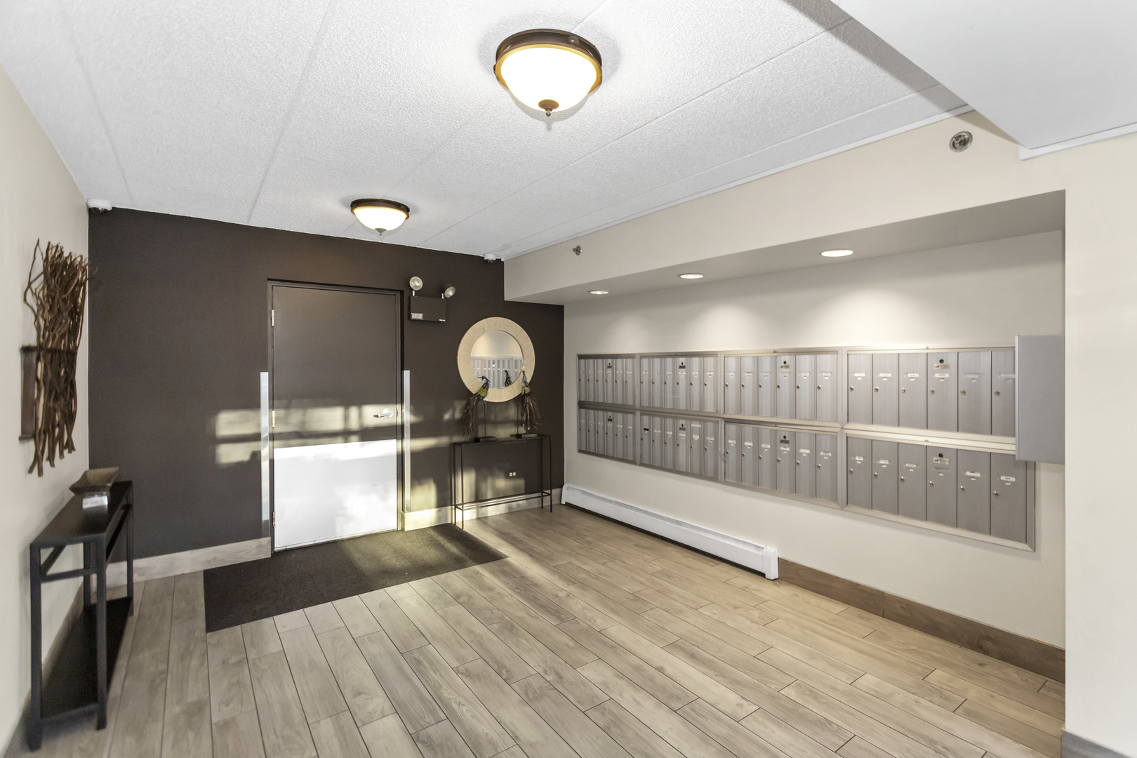 480 E Montrose Avenue Unit: 209