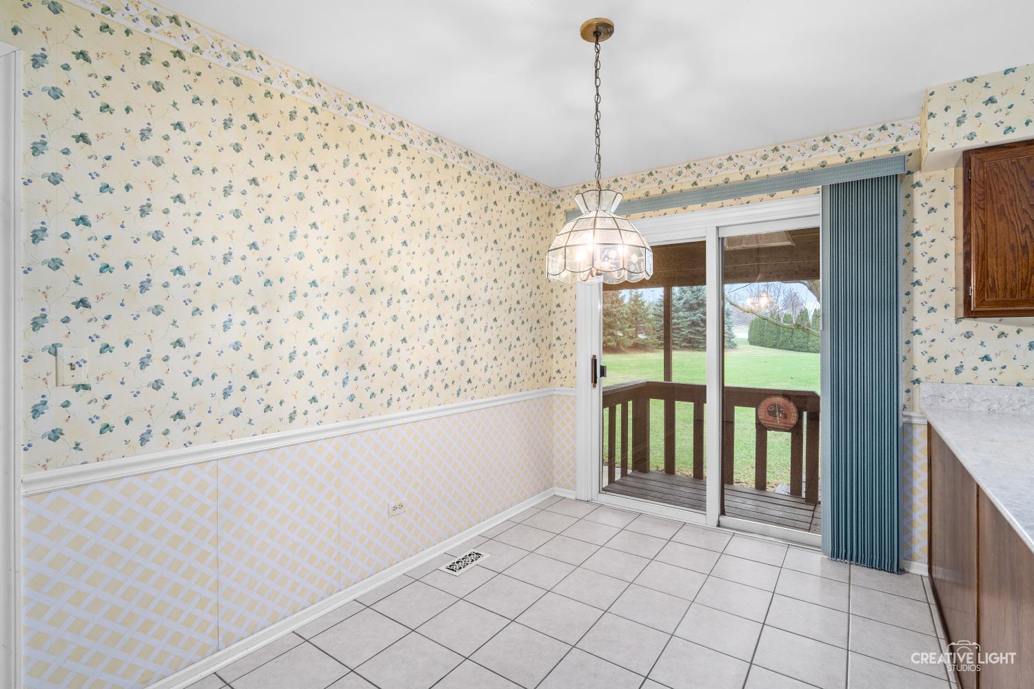 11n638 Old Barn Road