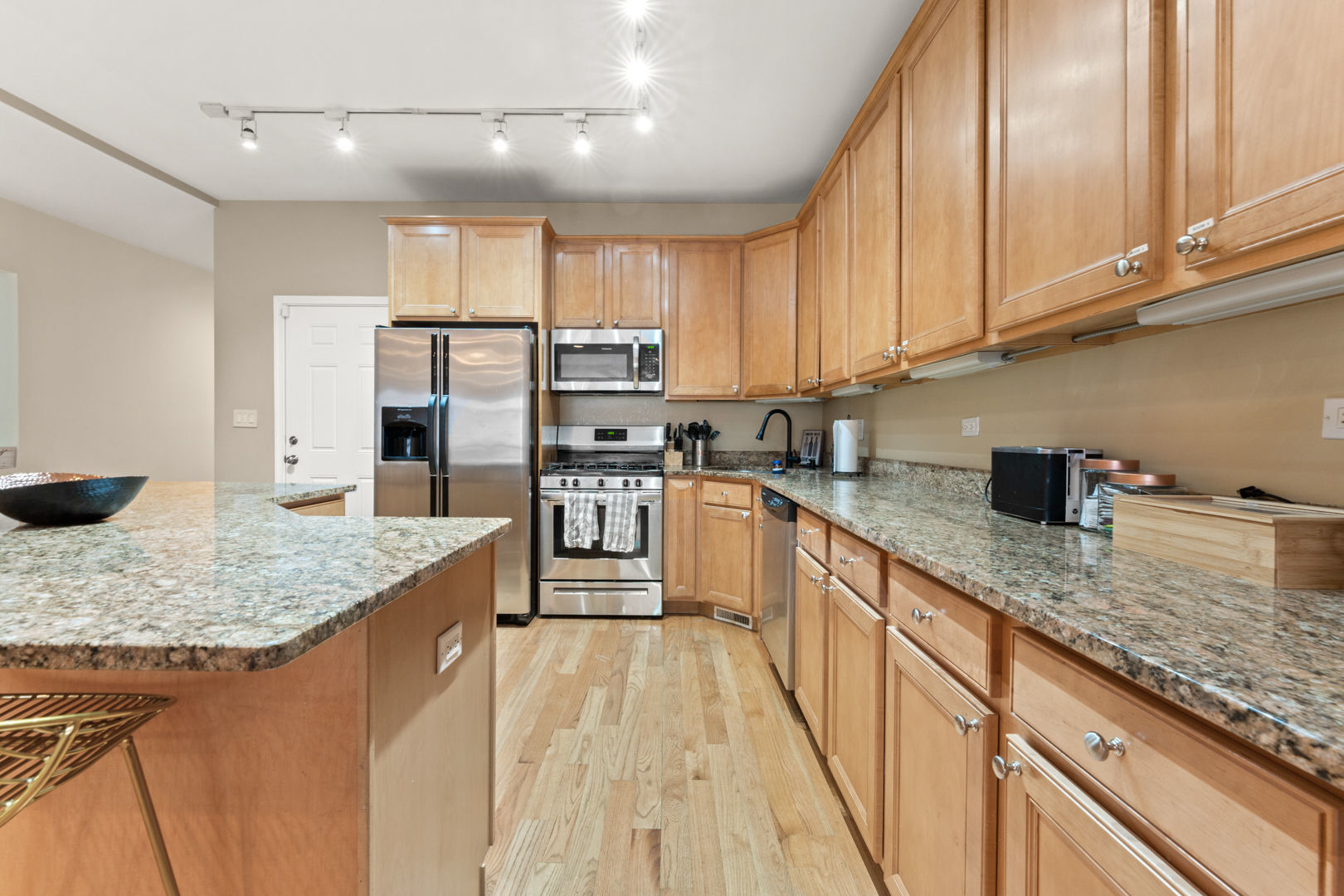 4245 S VINCENNES Avenue Unit: 1