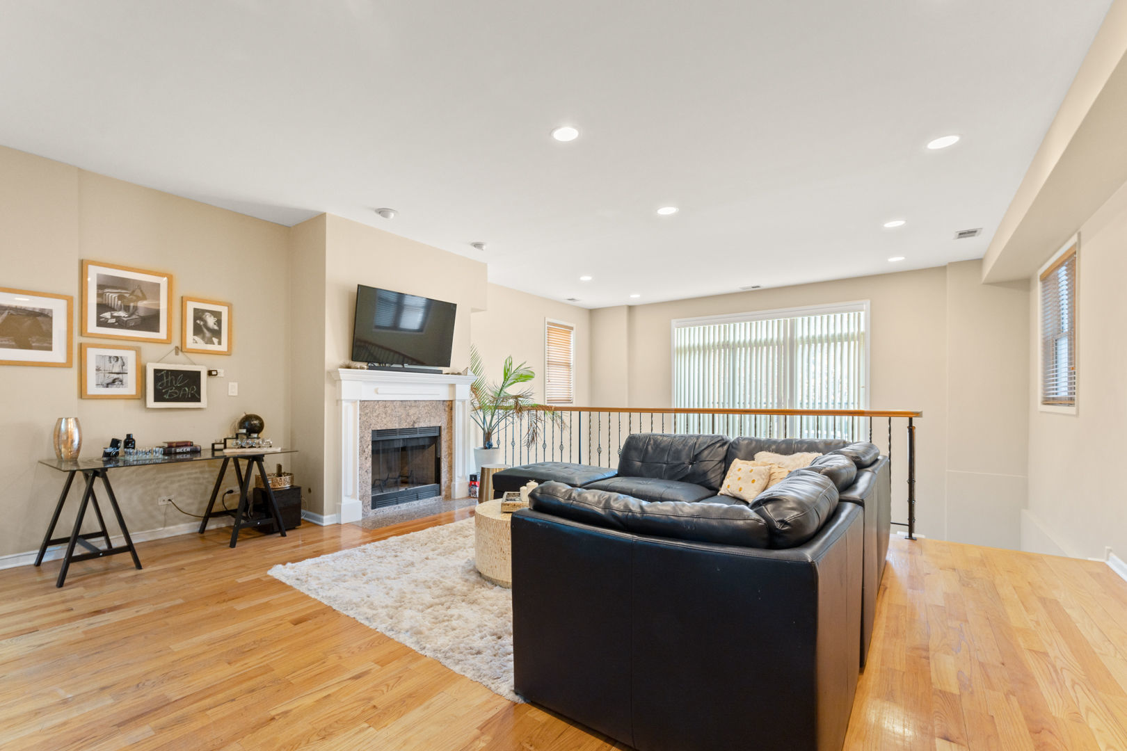 4245 S VINCENNES Avenue Unit: 1