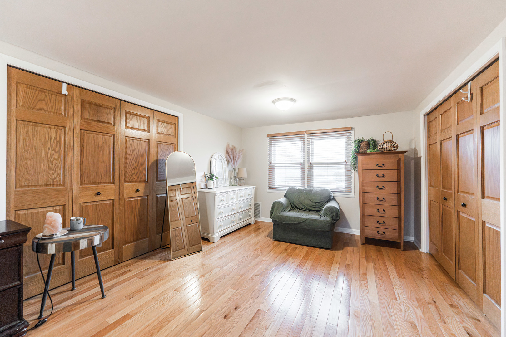 26W055 Armbrust Avenue