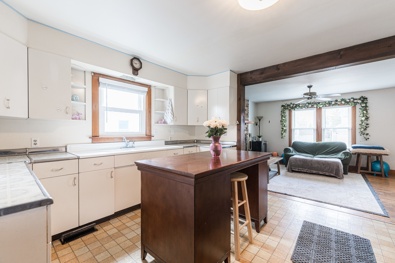 26W055 Armbrust Avenue