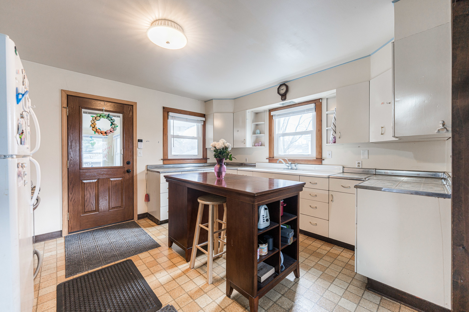 26W055 Armbrust Avenue